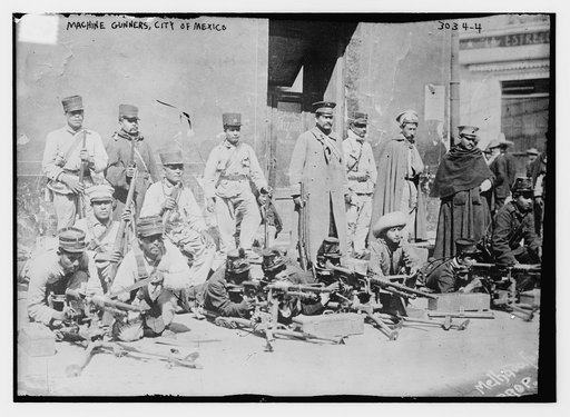 Machine gunners, City of Mexico