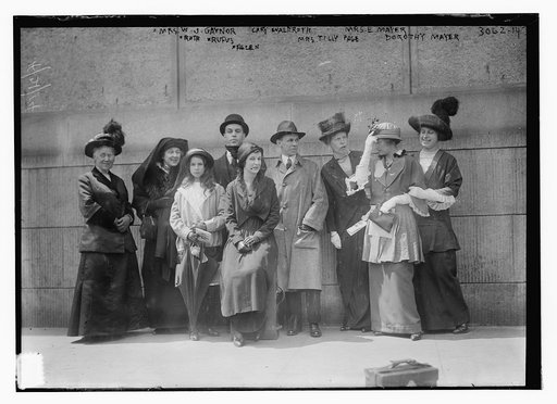 Mrs. W.J. Gaynor, Ruth [Gaynor], Rufus [Gaynor], Helen [Gaynor], Cary Waldroth, Mrs. E. Mayer,, Mrs. Tilly Page, Dorothy Mayer