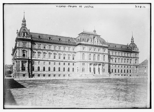 Vienna -- Palace of Justice