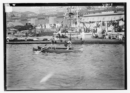 Canoe Tilting