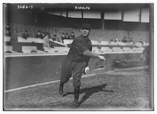 Dick Rudolph throwing ball, Boston NL (baseball)