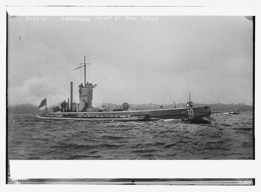 Submarine "U-10" at full speed