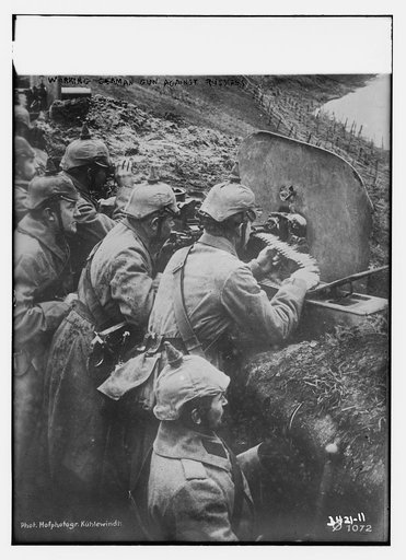 Working German gun against Russians