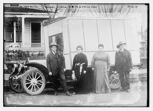 De Veny auto - Portland, Estella, & Dr. & Mrs. DeVeny