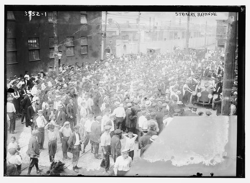 Strikers, Bayonne
