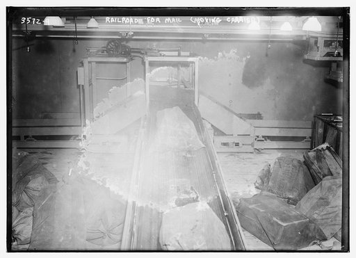 Railroad for mail (moving carrier)
