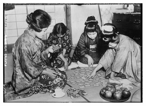 Playing Utagaruta
