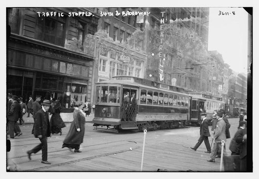 Traffic stopped, 34th & Broadway