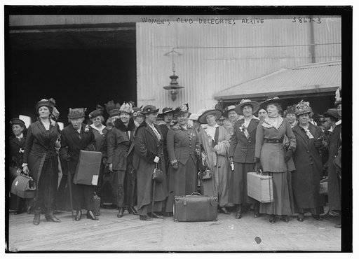 Women's Club Delegates arrive