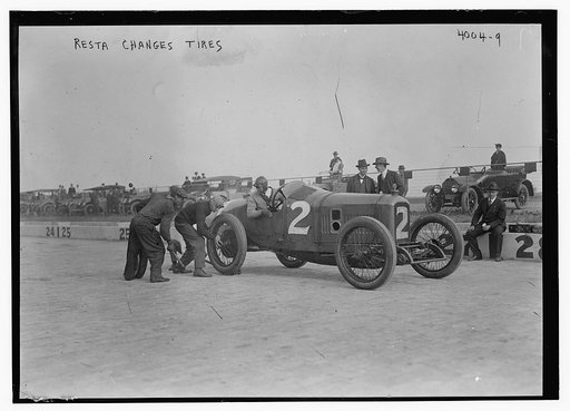 Resta changes tires