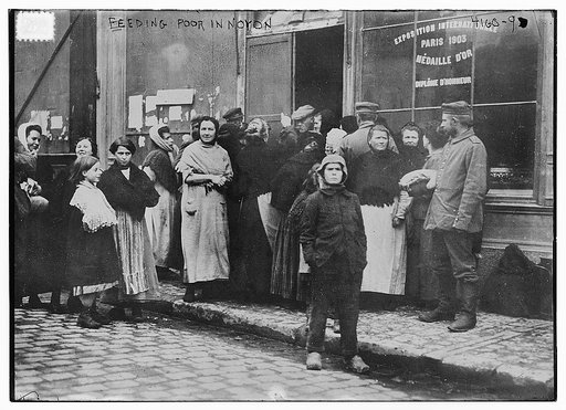Feeding poor in Noyon