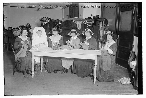 Helen Ware, Grace Schnebe [i.e. Schnebbe], Chrystal Herne, Frances Starr, Gladys Hanson, Lucy Weston