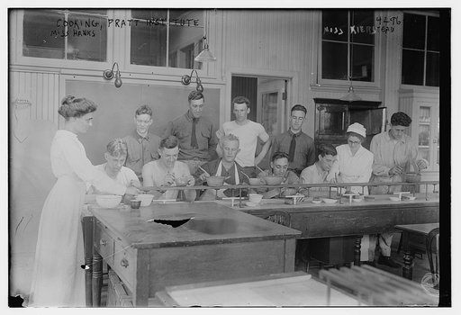 Cooking, Pratt Institute, Miss Hanks [i.e. Hanko] & Miss Kierstead