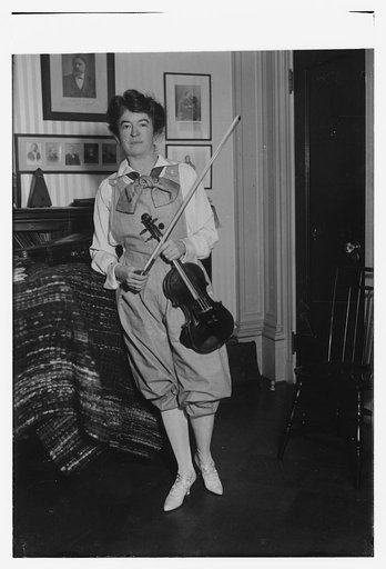 Maude [i.e. Maud] Powell