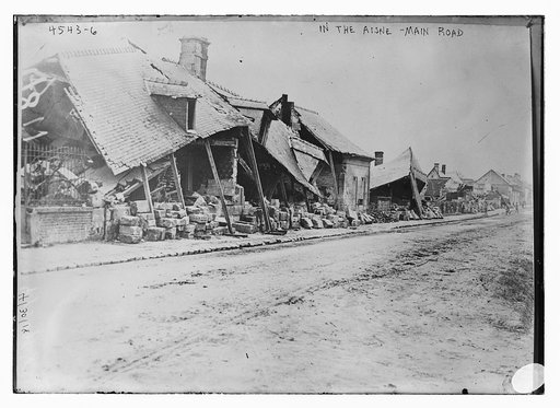 In the Aisne - Main Road