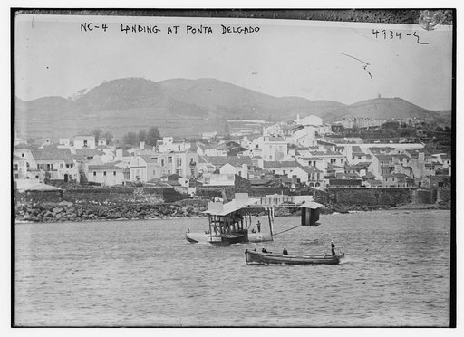 NC-4 landing at Ponta Delgado [i.e. Delgada