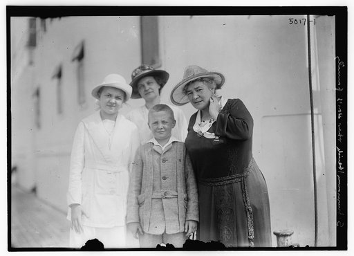 Schumann-Heink & her son's family
