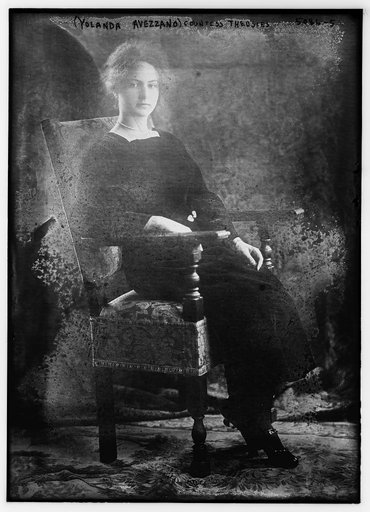 (Yolanda Avezzana) Countess Theosies [i.e. Thieusies
