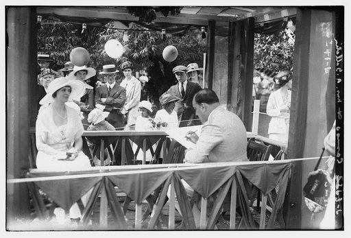 Caruso & Mrs. A. Gallatin