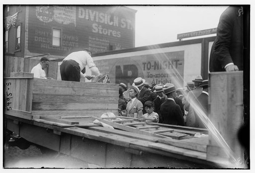 Unloading freight