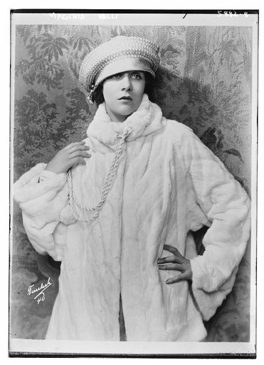 Virginia Valli