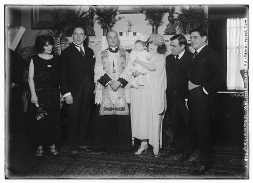 Galli - Curci and family (with Mrs. Schipa, Fr. Gracci, Ruffo and Schipa and LaGuardia)