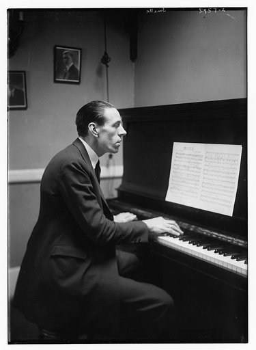 Smalle [playing piano