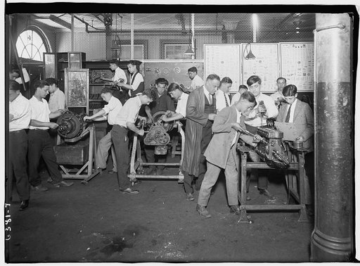 Machine shop class