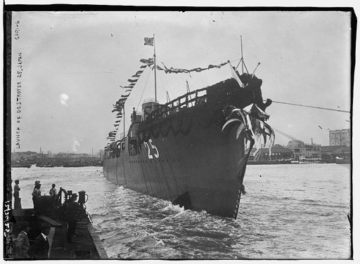 Launch of destroyer 25, Japan