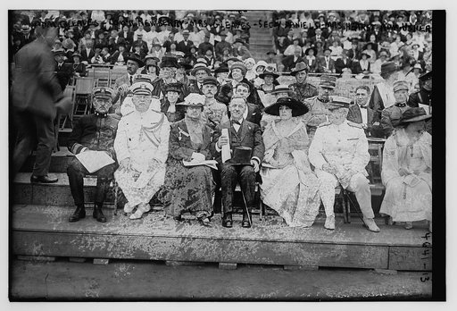 Adm. Gleves, Com'r. Newberry, Mrs. Gleaves, Sec'y Daniels, Mrs. Hearst, Adm. Usher