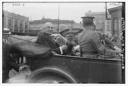Warren G. Harding and his wife in a car