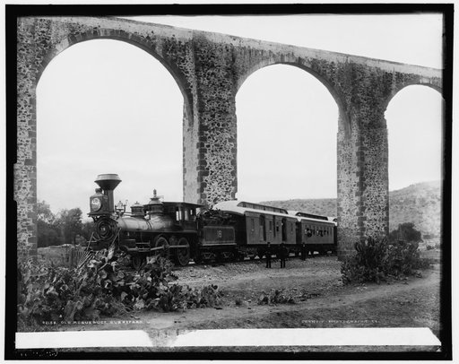 Old Acqueduct, Queretaro