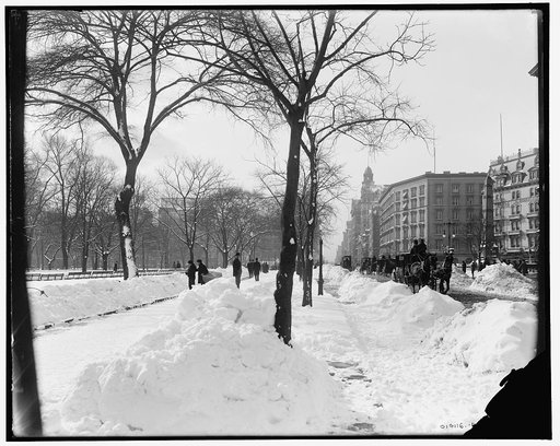 Fifth Ave. on a winter morning, New York, N.Y.