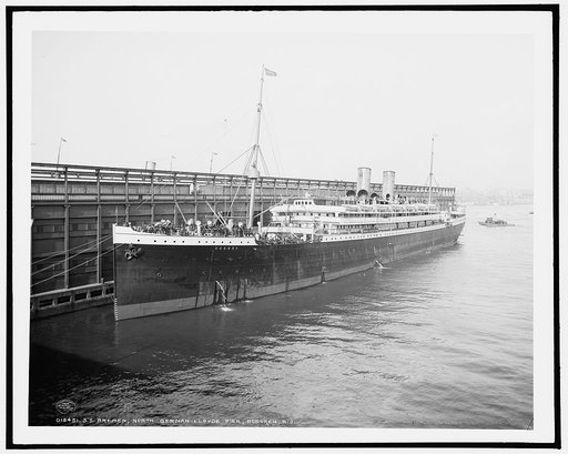 S.S. Bremen, North German Lloyde [i.e. Lloyd] Pier, Hoboken, N.J., The