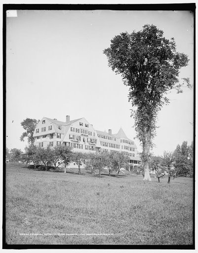 Colonial Hotel, Centre Harbor, Lake Winnipesaukee, N.H.