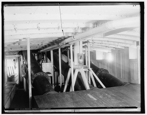 U.S.S. Vesuvius, barrels of dynamite guns