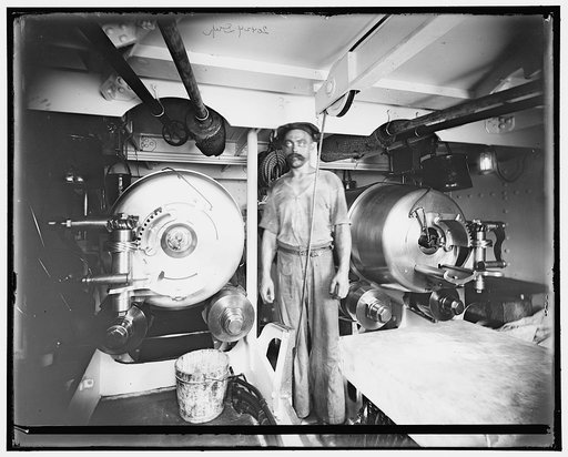 U.S.S. Indiana, 13 inch guns, forward turret