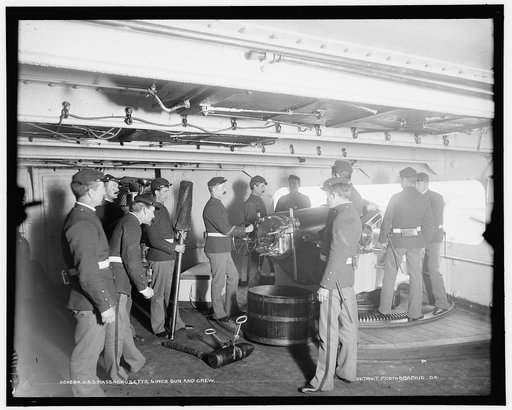 U.S.S. Massachusetts, 6 inch gun and crew
