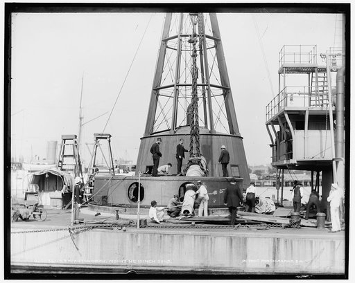 U.S.S. Miantonomoh, mounting 10 inch guns