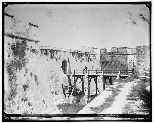 Main gate, Morro Castle, Santiago, 1898