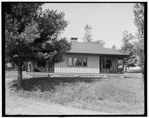 Adirondack Mts., N.Y., Raquette Lake, Cottage at the Antlers (Cedars)