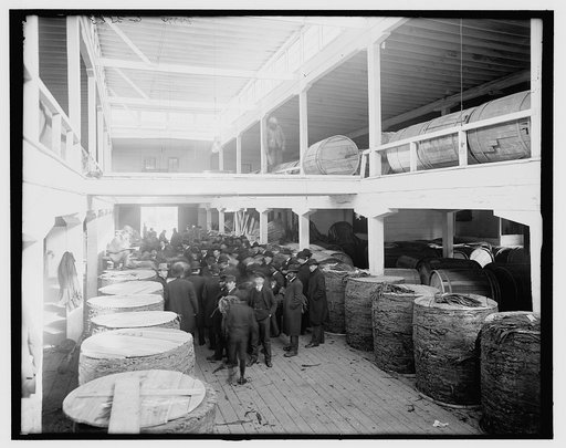 Louisville, Ky., a tobacco auction