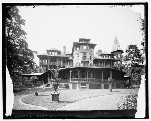 Lake George, N.Y., Sagamore Hotel, Green Island