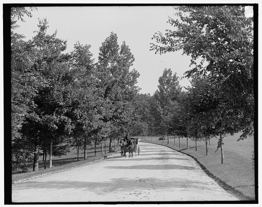 Manchester, N.H., drive in Derryfield Park