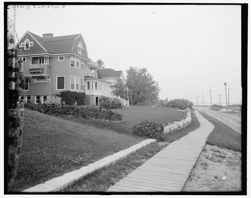 Harbor Point, Mich., cottages