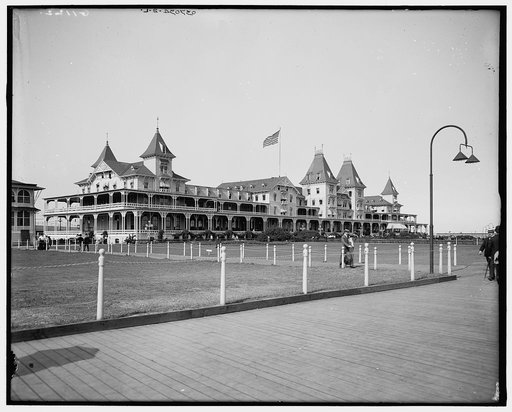 Brighton Beach, N.Y., Brighton Beach Hotel