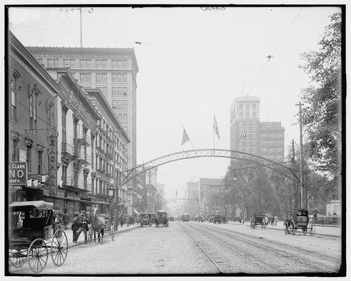 Columbus, Ohio, High St. north from State
