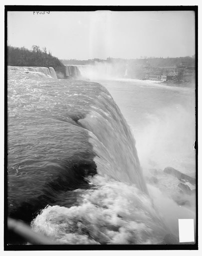 Niagara Falls, N.Y., brink of the American Falls