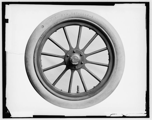 No[r]thern Mfg. Co., detail of an automobile wheel