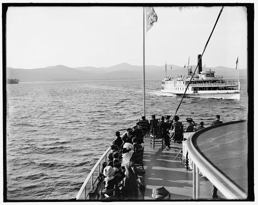 Lake George, N.Y., passing boats